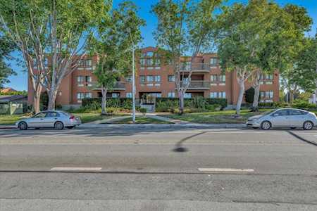 2425 S Norfolk St #106 San Mateo, CA 94403