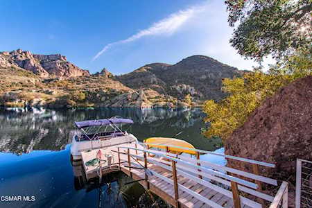 2100 Trentham Rd Lake Sherwood, CA 91361