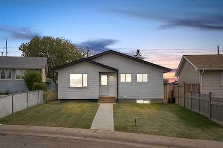 1531 Maitland Dr NE Calgary, AB T2A 5V2
