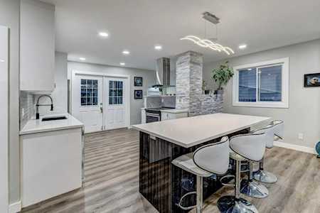 8815 Fairmount Dr SE Calgary, AB T2H 0Z4