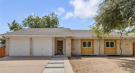 2721 Charlesworth DR Austin, TX 78745
