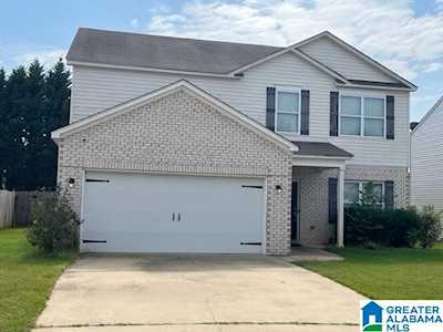 5040 Bella Court Moody, AL 35004