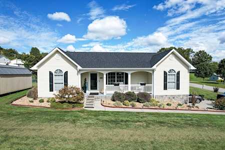 103 E Savanna Ct Greeneville, TN 37743