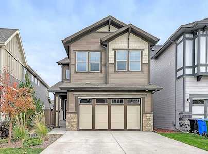 41 Magnolia Terrace SE Calgary, AB T3M 2X4