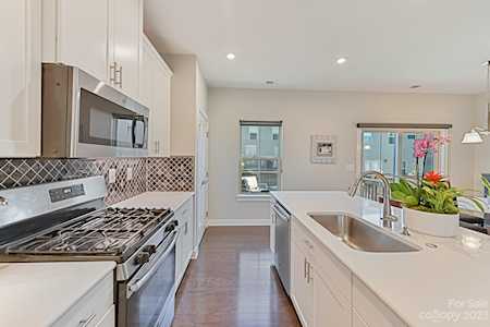 1932 Catkin Ln Charlotte, NC 28205