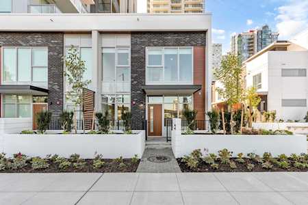 13428 105 Avenue #TH17 Surrey, BC V3T 2B2