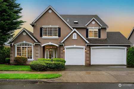1725 Pointe Woodworth Dr NE Tacoma, WA 98422