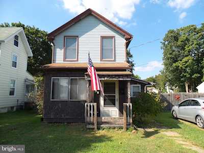153 W Linden St Clayton, NJ 08312