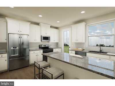 4258 Frost St Marshall, VA 20115