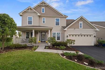935 Simpson Ave Elburn, IL 60119