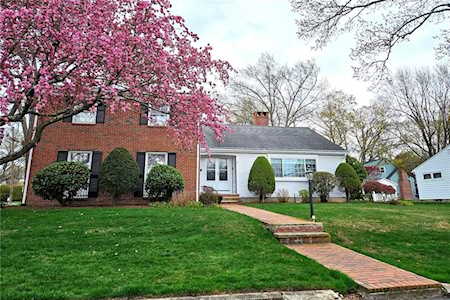 74 West Blue Ridge Rd Cranston, RI 02920
