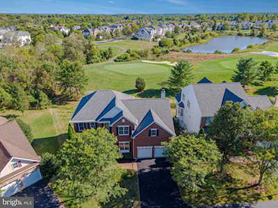 25944 Lilypad Ln Chantilly, VA 20152