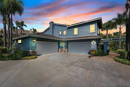 2428 Oak Canyon Pl Escondido, CA 92025