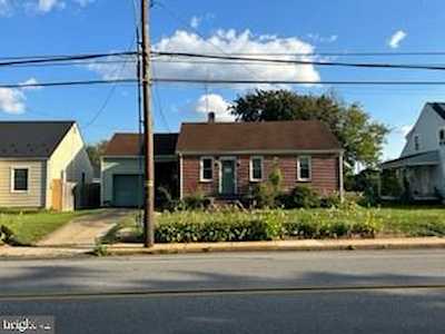522 E Simpson St Mechanicsburg, PA 17055