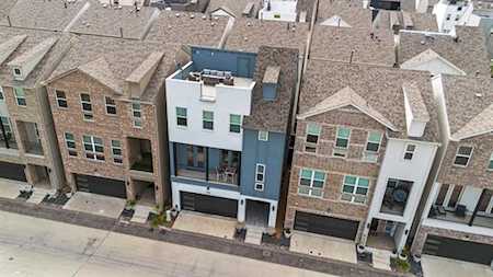 2539 La Altura Lane Dallas, TX 75212