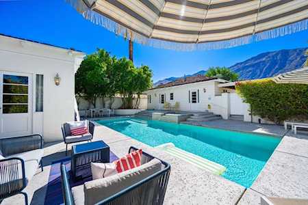 526 S Calle Palo Fierro Palm Springs, CA 92264