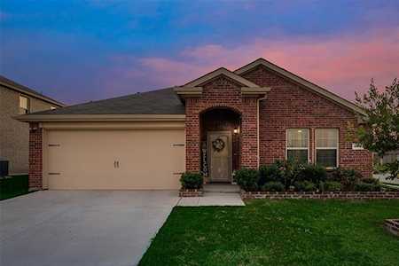 2709 Darner Court Seagoville, TX 75159