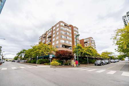 15111 Russell Avenue #709 White Rock, BC V4B 2P4