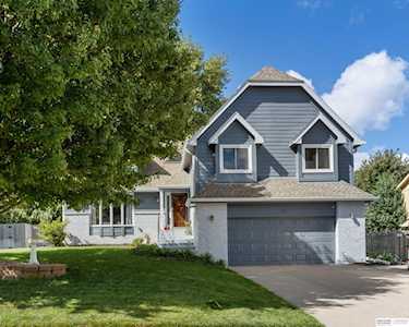 816 Valentine Ln Papillion, NE 68046