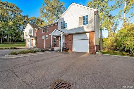 2040 Decker Rd Walled Lake, MI 48390