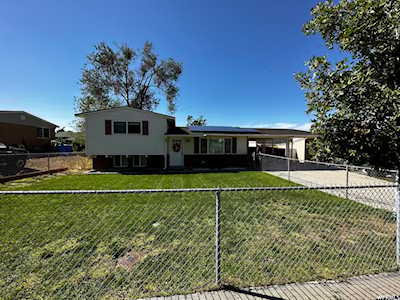 463 N Antelope Ave E Tooele, UT 84074