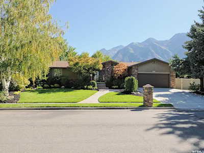 10331 S 2375 E Sandy, UT 84092
