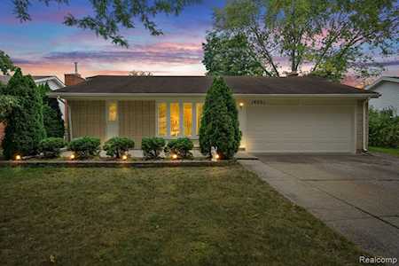 14601 Yale St Livonia, MI 48154