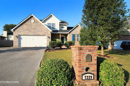 7229 Autumn View Ln Powell, TN 37849