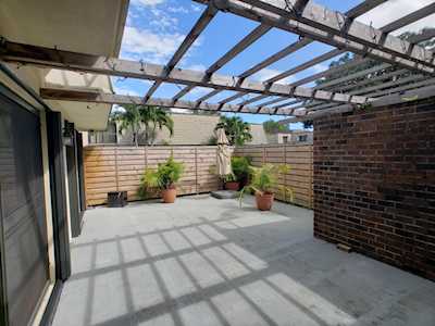 1002 10th Terrace Palm Beach Gardens, FL 33418