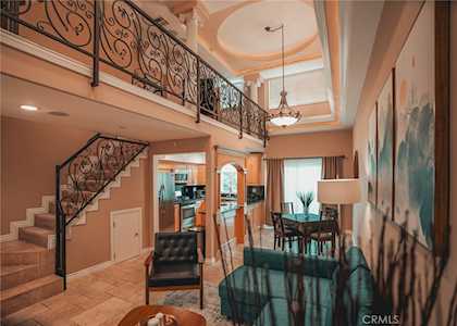 1153 San Rafael Ave #105 Glendale, CA 91202