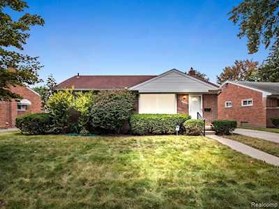24640 Orangelawn Redford Twp, MI 48239