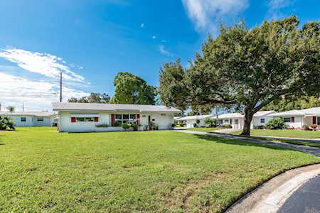 9529 141st St Seminole, FL 33776