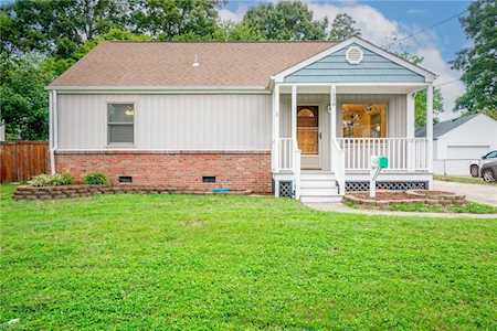 1338 Boxwood Circle Norfolk, VA 23518