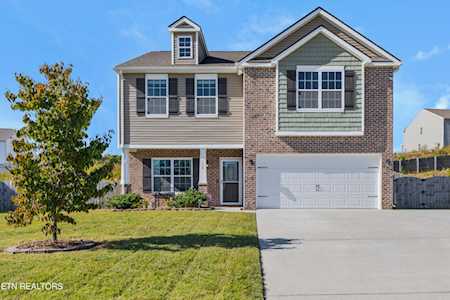 134 Emily Ln Lenoir City, TN 37772