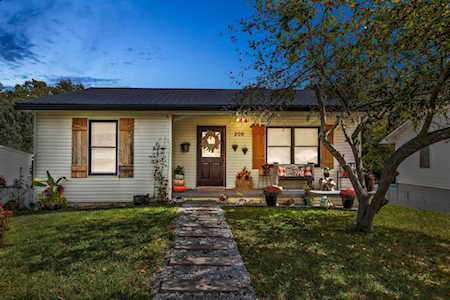209 Locust Grove Rd Winchester, KY 40391