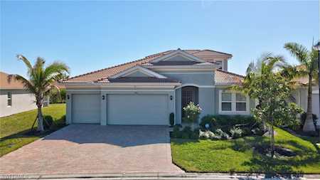 2912 Royal Gardens Ave Fort Myers, FL 33916