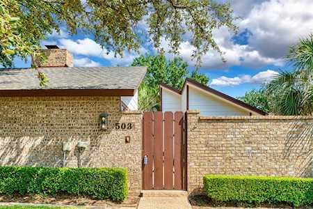 503 Fountainwood Drive Arlington, TX 76012