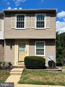 1670 Devil Ln Woodbridge, VA 22192