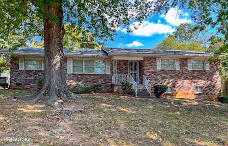 2216 Laurinda Rd Knoxville, TN 37914