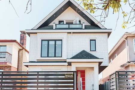 2948 E 3rd Avenue Vancouver, BC V5M 1H8