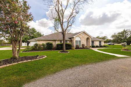108 N Oak Hollow RD Georgetown, TX 78628