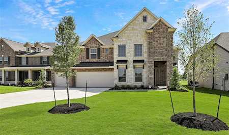 176 Peninsula Point Dr Montgomery, TX 77356