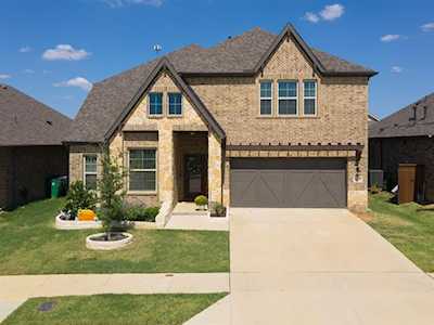 6121 Sutton Fields Trail Aubrey, TX 76227