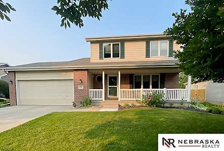 205 W Lombard Dr Lincoln, NE 68521