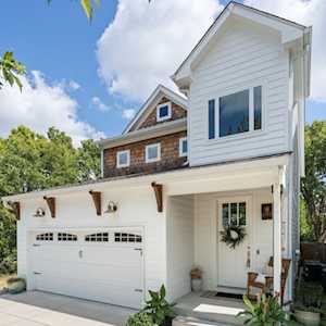 1807 Sherwood Ln #B Nashville, TN 37216