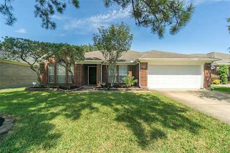 3012 Quill Meadow Dr League City, TX 77573