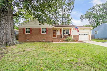 2106 Sparrow Rd Chesapeake, VA 23320