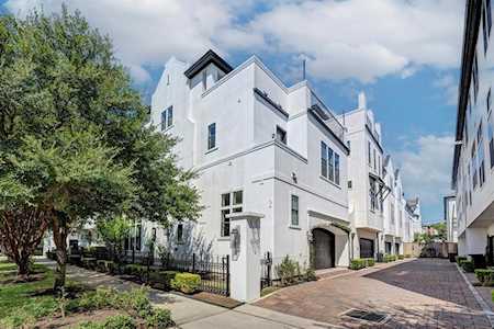 401 W 17th St Houston, TX 77008