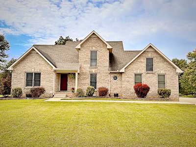 886 Countrywood Dr Adams, TN 37010