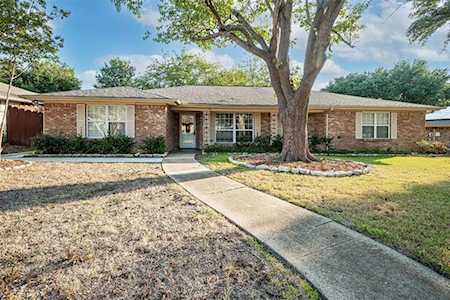 1916 Westridge Drive Plano, TX 75075